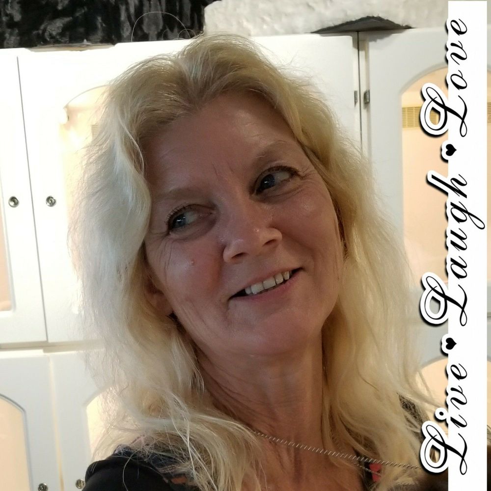 Meet your Posher, Debbie